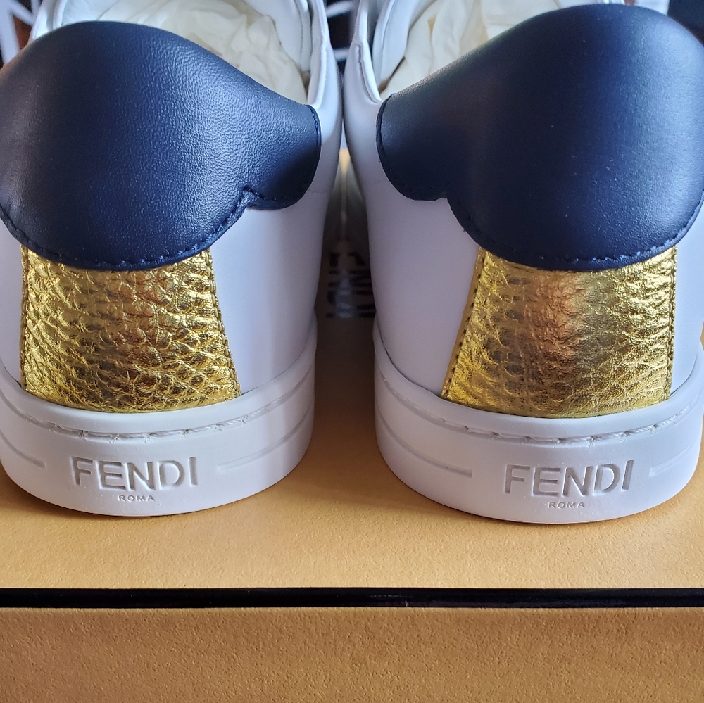 ***SOLD OUT***New 100% Auth Women's Slip on Rockoko Fendi Logo Sneakers White - Picture 3 of 12